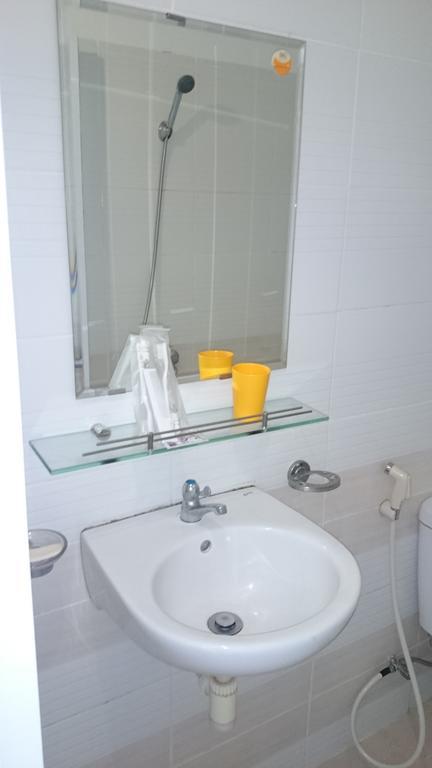 Quang Nhat Hotel Nha Trang Luaran gambar